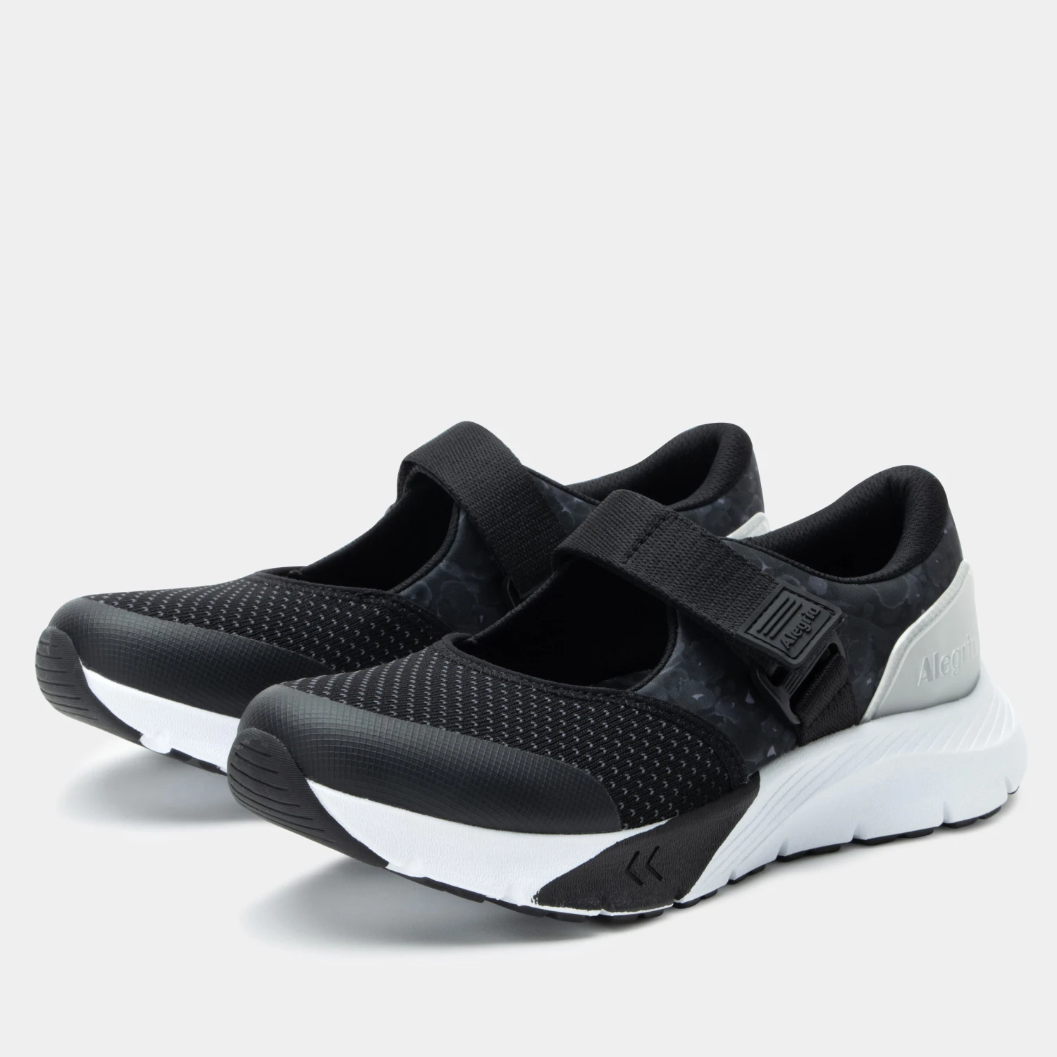 Atlis Poppy Pop Black Shoe 1 Atlis Poppy Pop Black Shoe