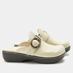 Shoes Osmosis Gold Cream Shoe -Alegria Shoes Shop OSM 6348 S2