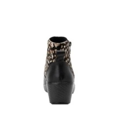 Serina Tundra Boot -Alegria Shoes Shop SRI 7605 S3