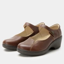 Shoes Saylar Sunburst Shoe