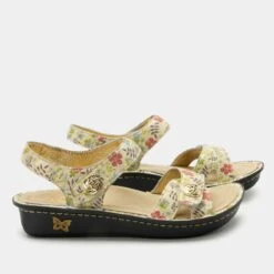 Vienna Good As Gold Sandal 9 Vienna Good As Gold Sandal -Alegria Shoes Shop VIE 6431 S2 2ba5e3be 8ad1 4d10 8396 3830d09f381c
